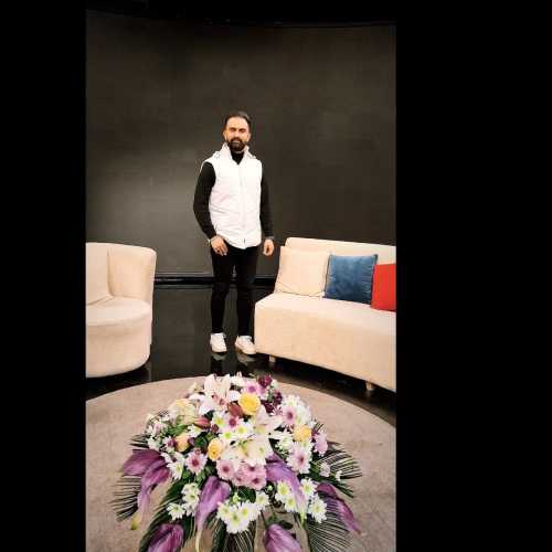 دانلود آهنگ من موجمو تو دریا